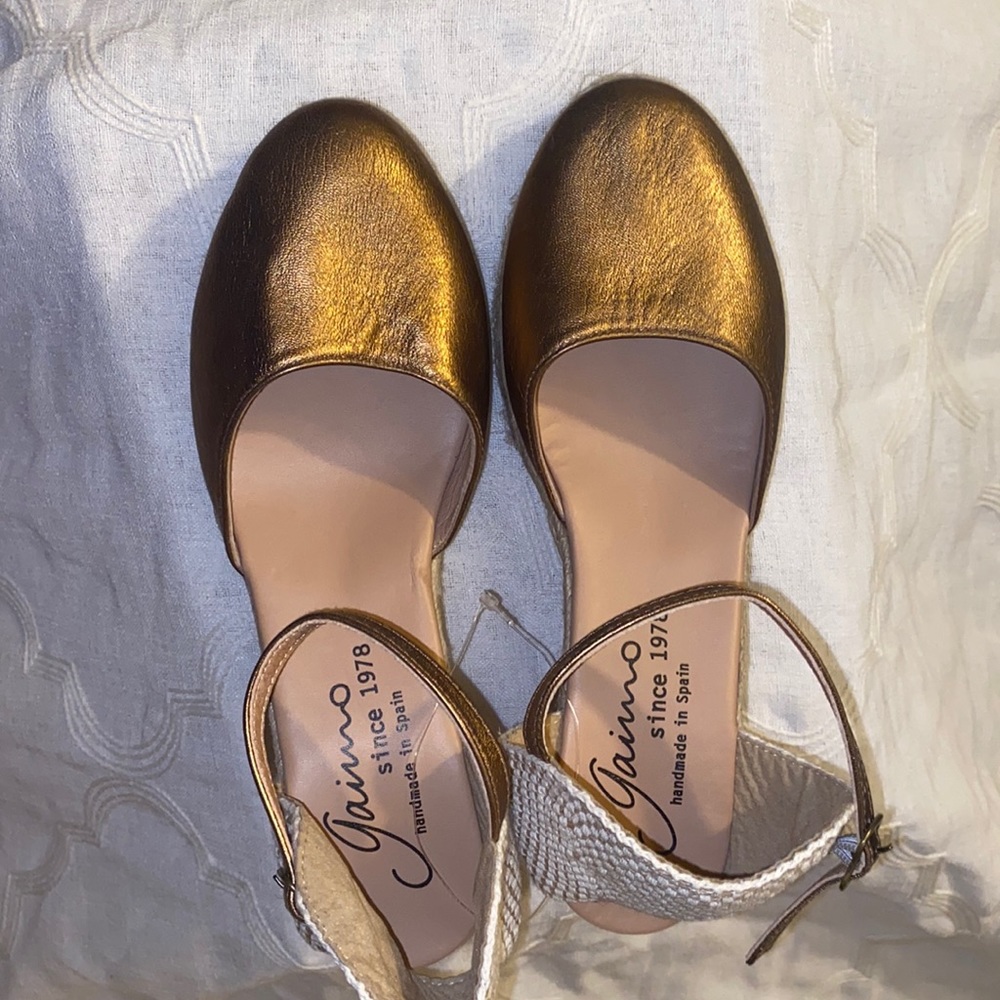Brand-gaimo handmade in Spain. Made in Spain, Size EUR 39 golden color